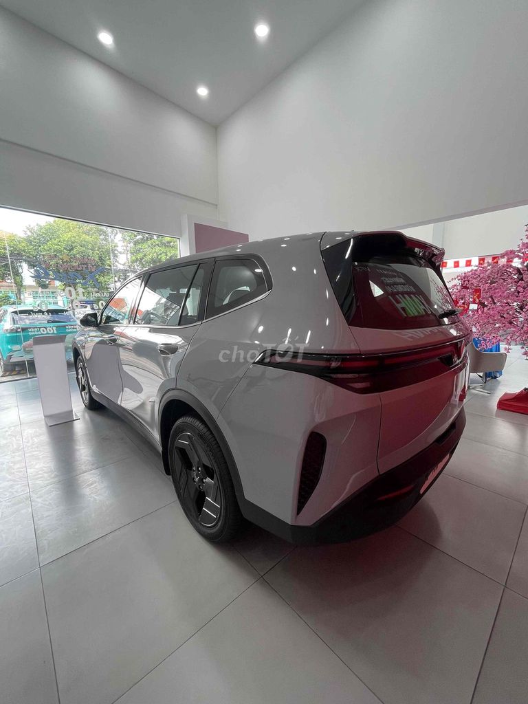 VinFast Limo Green - ảnh 2