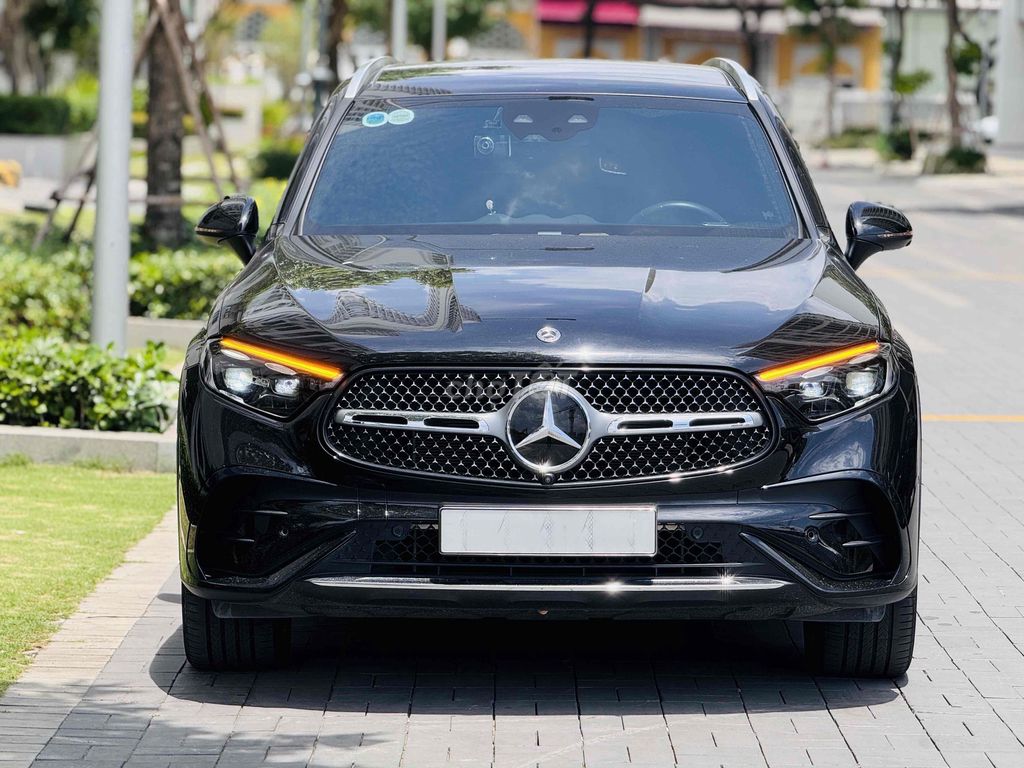 Mercedes-Benz 2023 - ảnh 1
