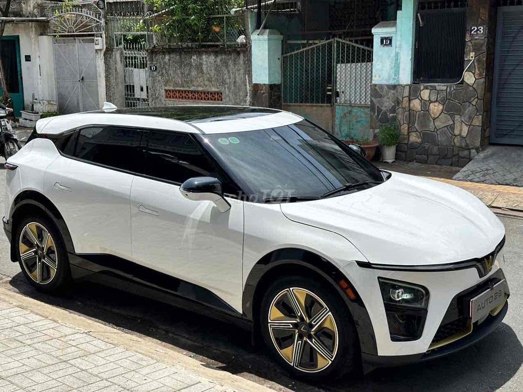 VinFast VF7 Plus - ảnh 2