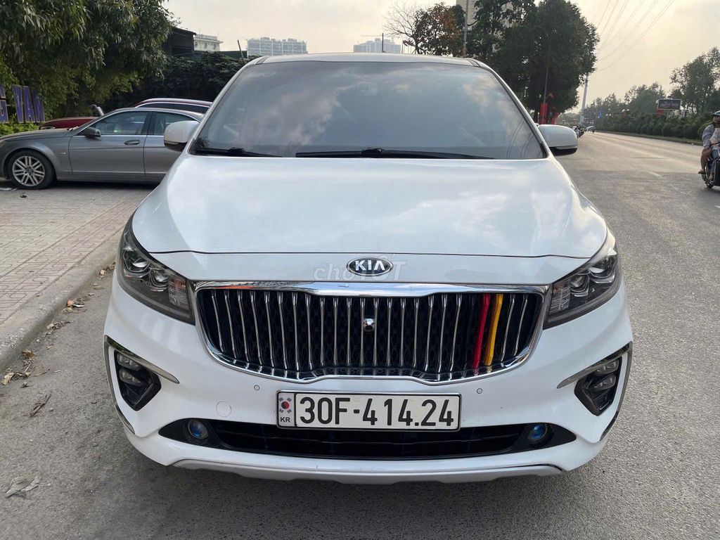 Kia Sedona 2018 - ảnh 1