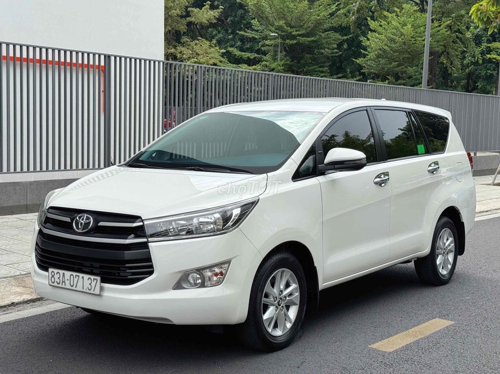 Toyota Innova 2.0G 2018 - ảnh 2