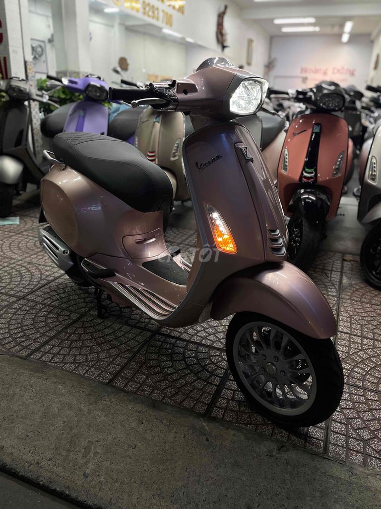 Piaggio Vespa 2021 - ảnh 1