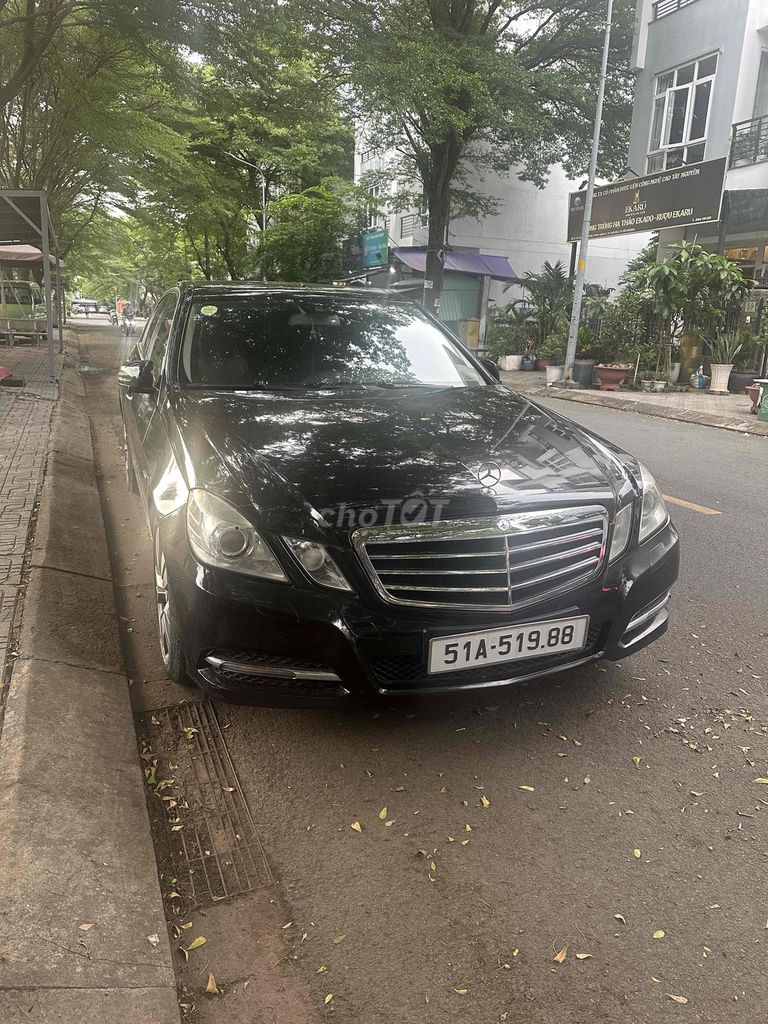 Mercedes-Benz 2011 - ảnh 3