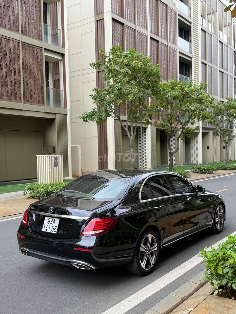 Mercedes-Benz 2018 - ảnh 2