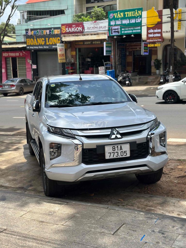 Mitsubishi Triton 2021 - ảnh 1