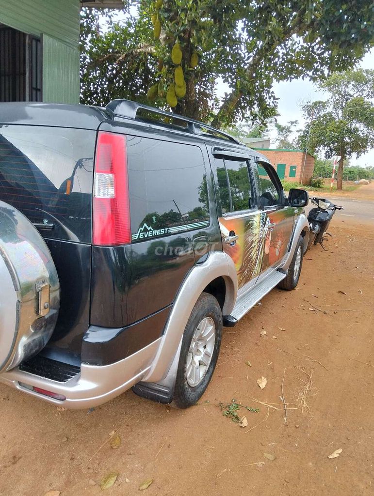 Ford Everest - ảnh 3