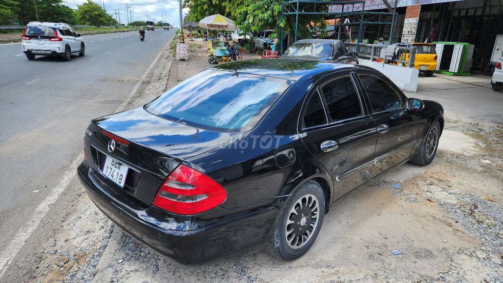Mercedes-Benz 2004 - ảnh 3