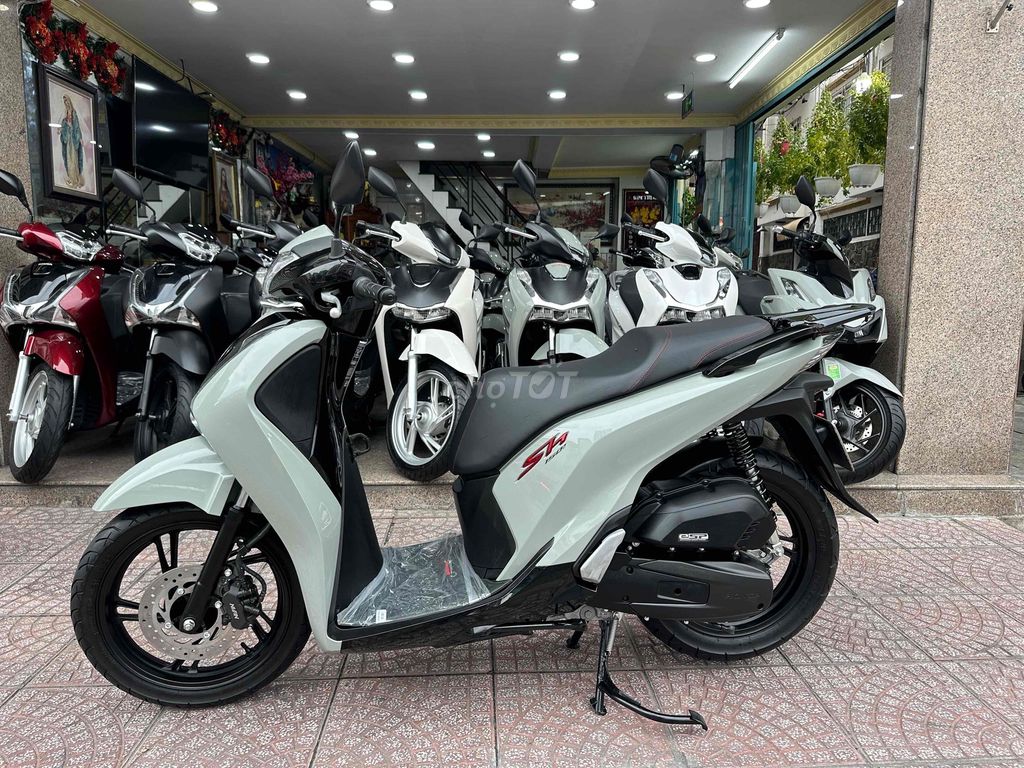 Honda SH 2018 - ảnh 1