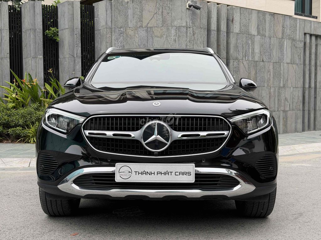 Mercedes-Benz GLC 2021 - ảnh 1