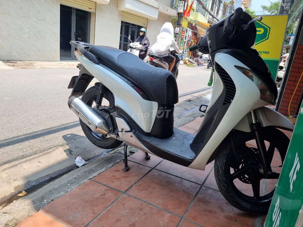 Honda SH 2010 - ảnh 2