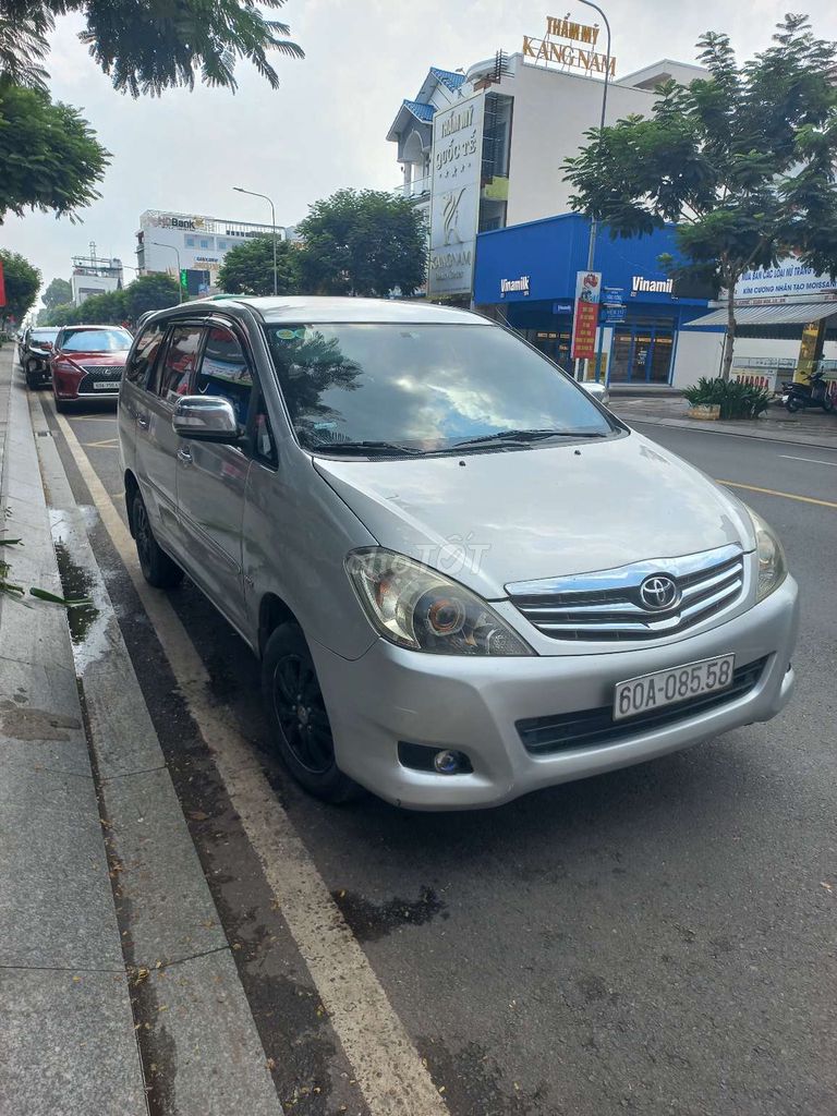 Toyota Innova 2008 - ảnh 3