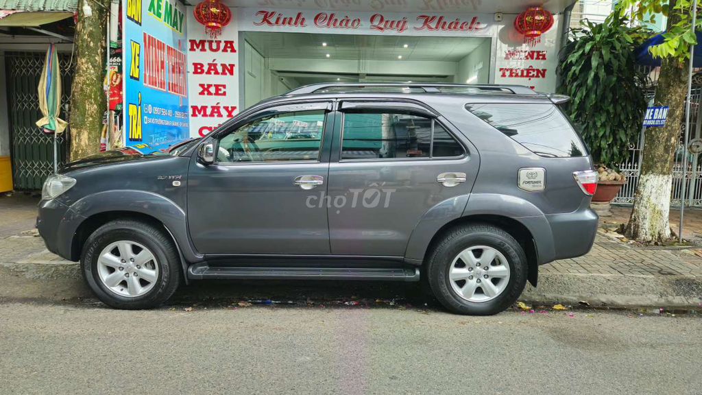 Toyota 2010 - ảnh 1