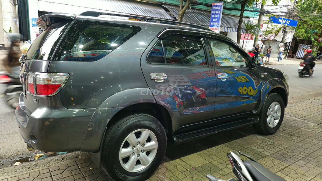Toyota 2010 - ảnh 2