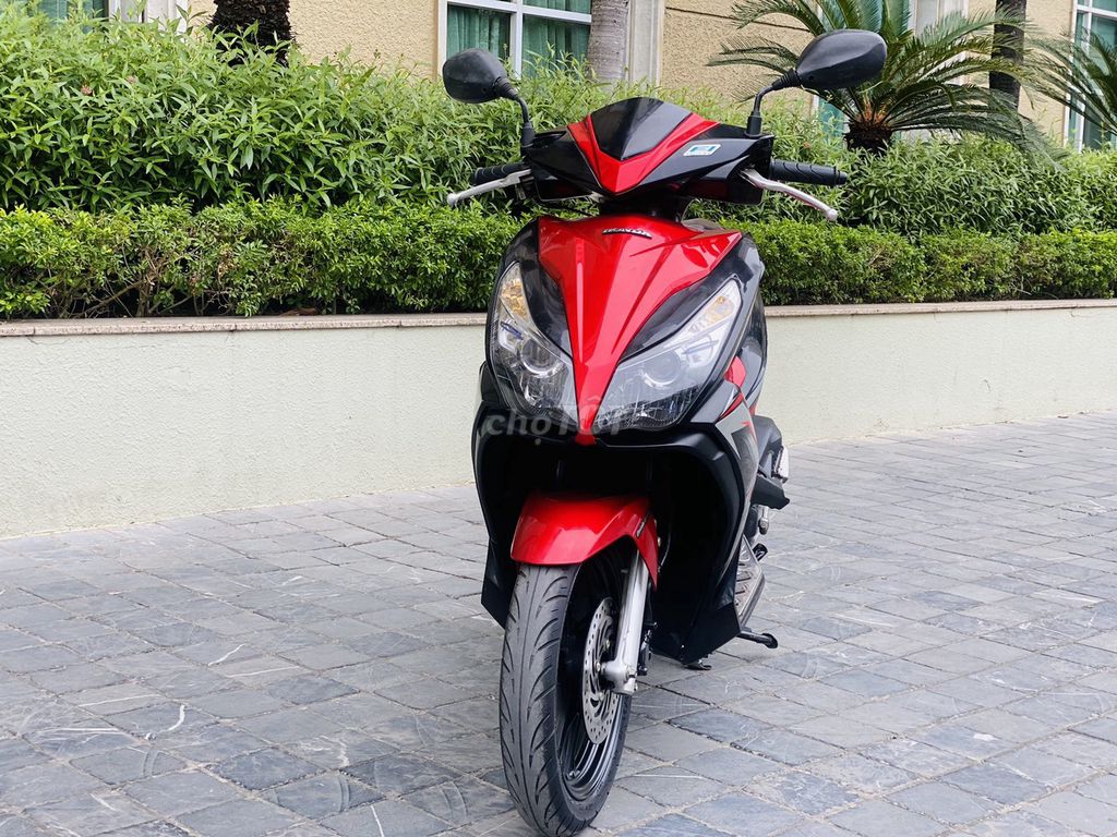 Honda Air Blade 2015 - ảnh 4