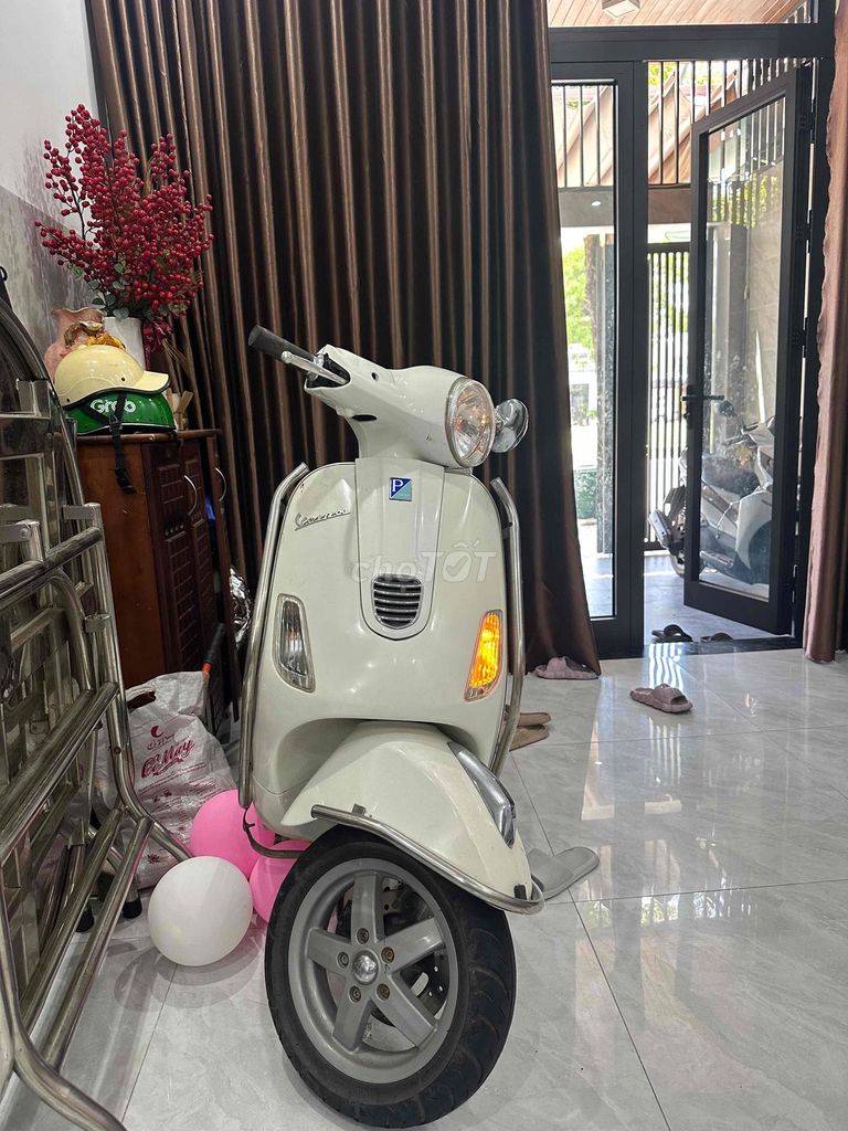 Piaggio Vespa 2013 - ảnh 1