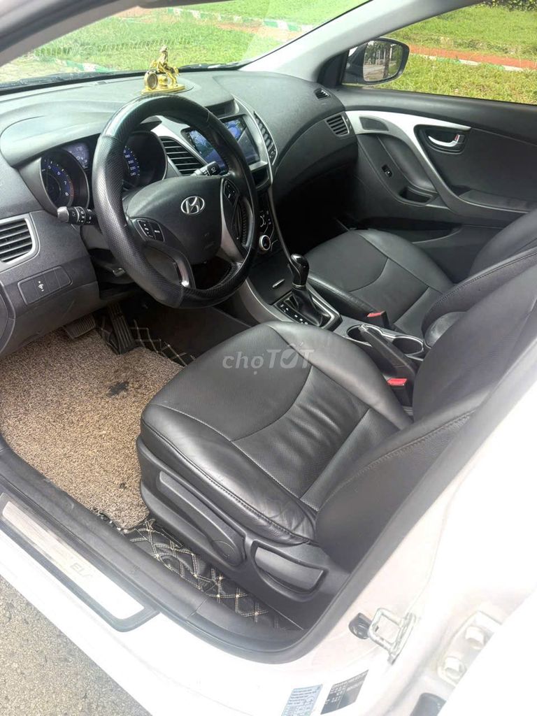 Hyundai Elantra - ảnh 5
