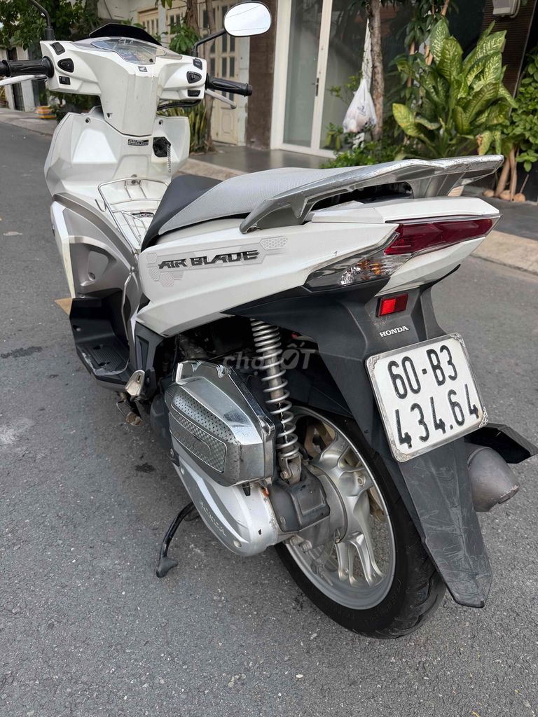 Honda Air Blade 2016 - ảnh 3