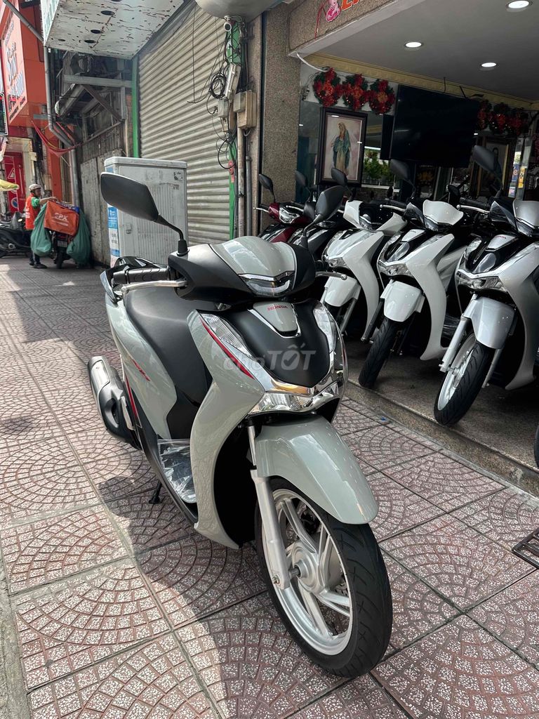 Honda SH 2024 - ảnh 1