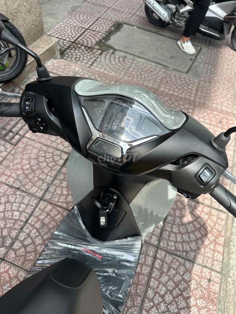 Honda SH 2024 - ảnh 4