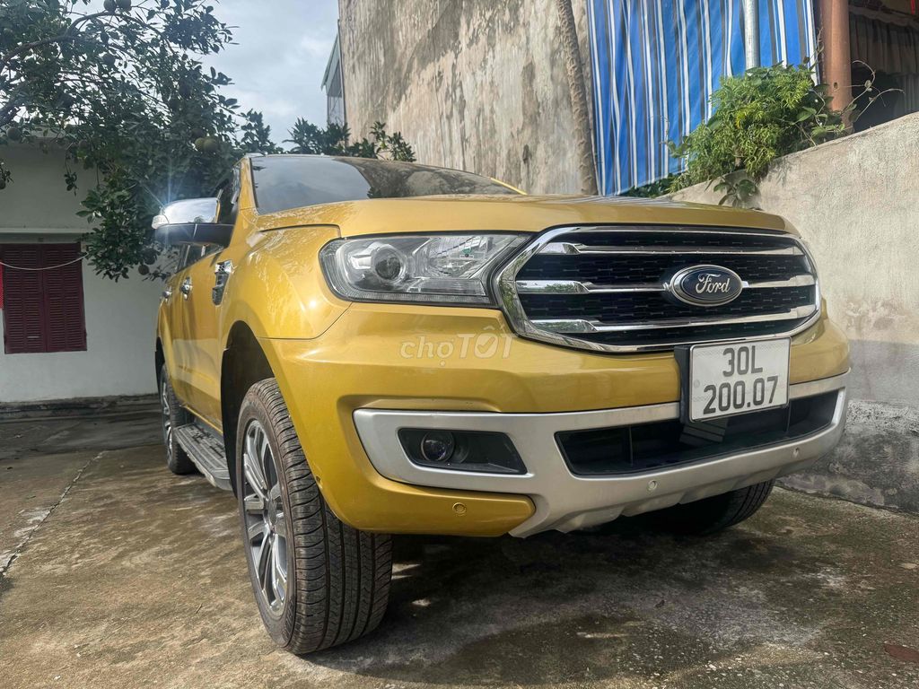 Ford Everest 2018 - ảnh 1