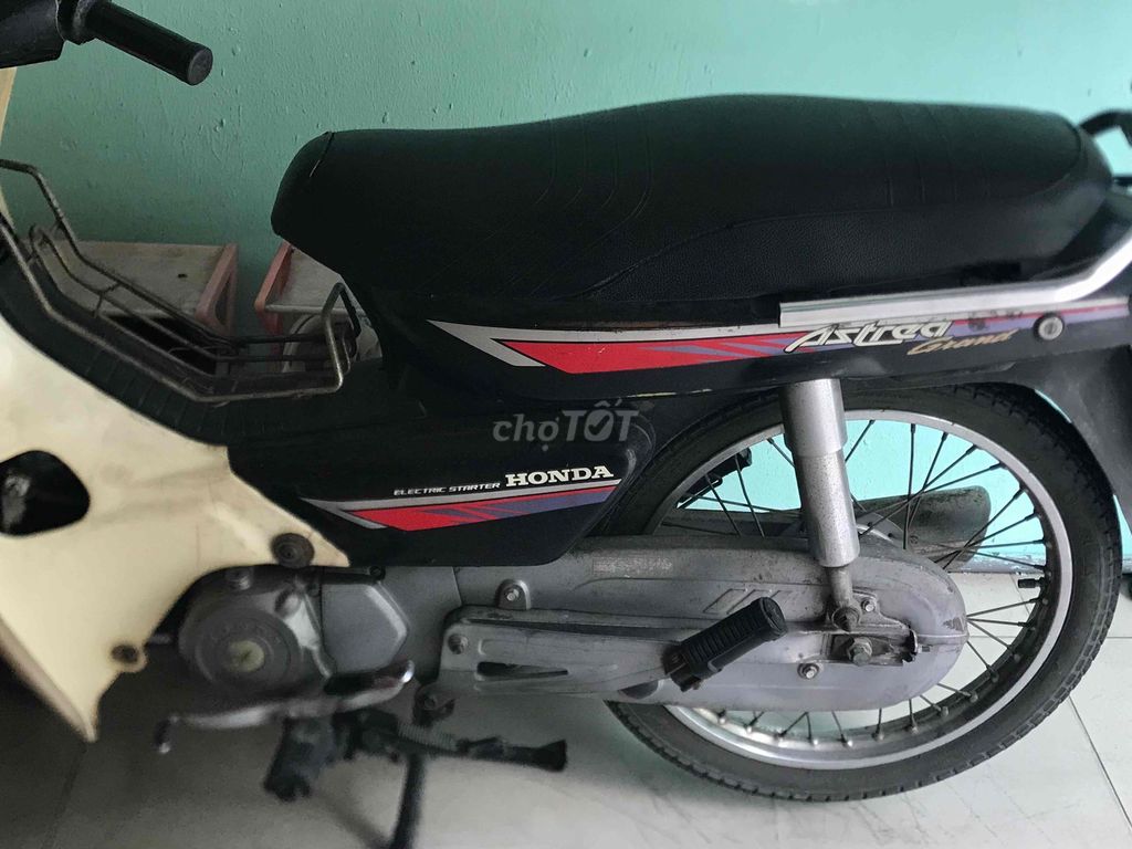 Honda Dream 2000 - ảnh 4