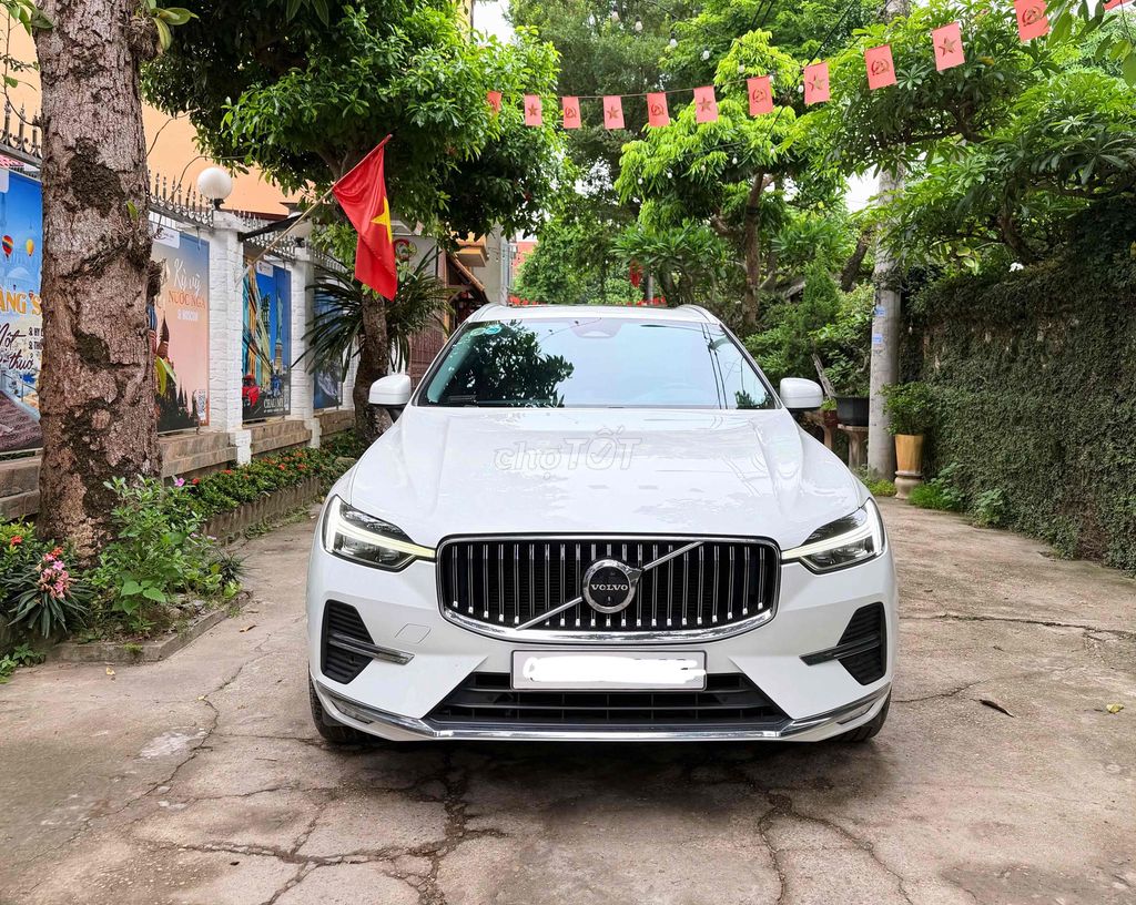 Volvo XC60 2022 - ảnh 1