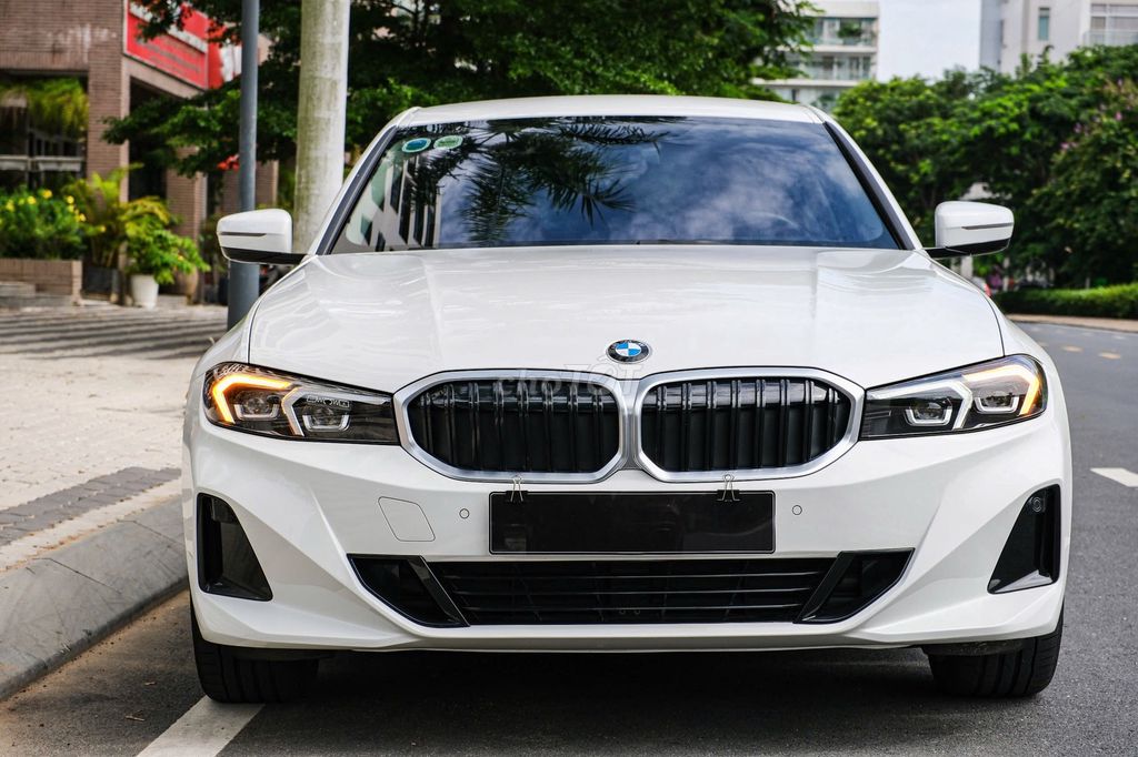 BMW 2025 - ảnh 3