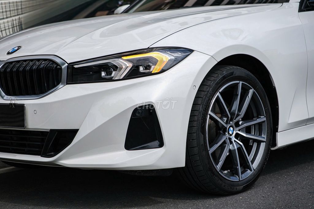 BMW 2025 - ảnh 4