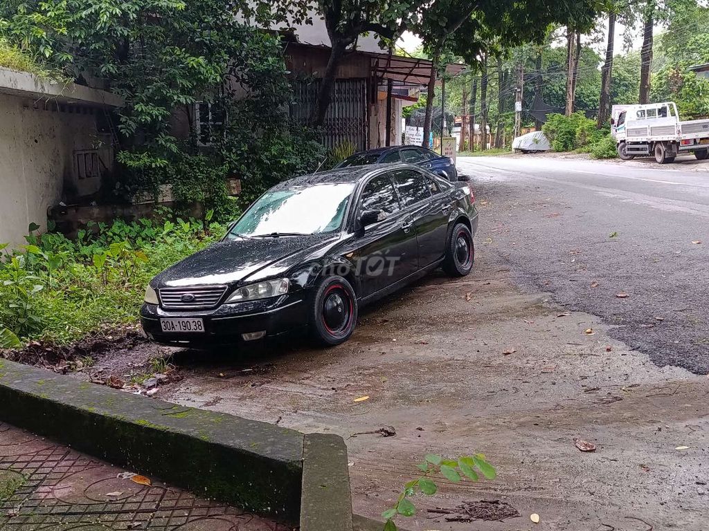 Ford Mondeo 2003 - ảnh 1