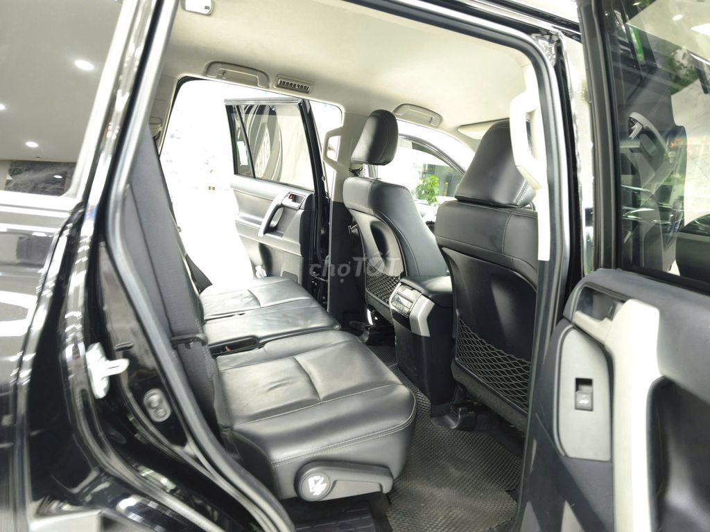 Toyota Land Cruiser Prado 2019 - ảnh 2
