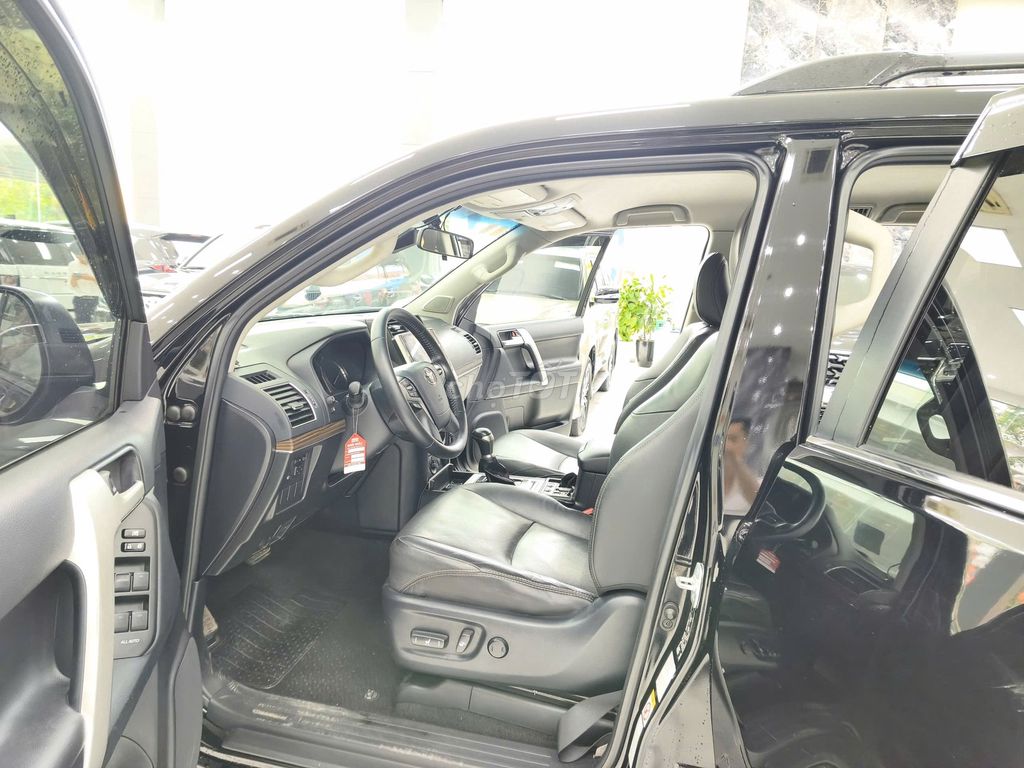Toyota Land Cruiser Prado 2019 - ảnh 5