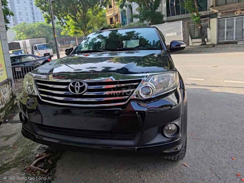 Toyota Fortuner 2013 - ảnh 1