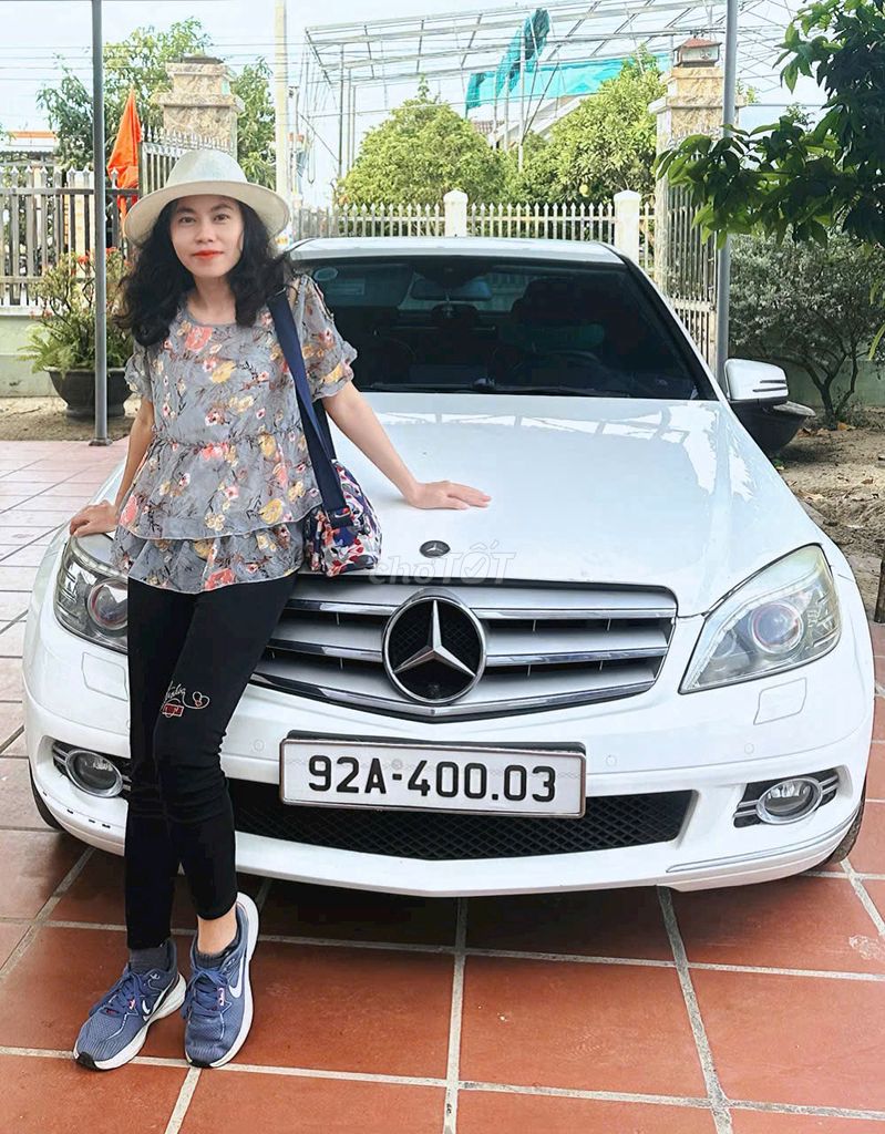 Mercedes-Benz 2010 - ảnh 2