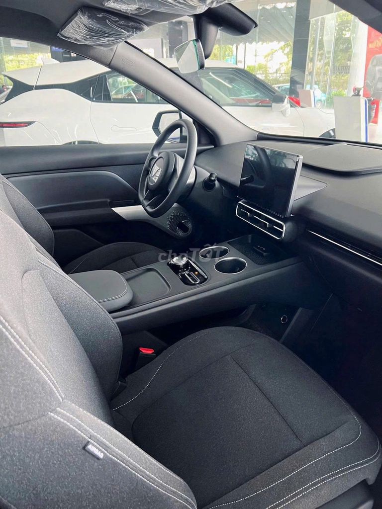 VinFast Limo Green - ảnh 2