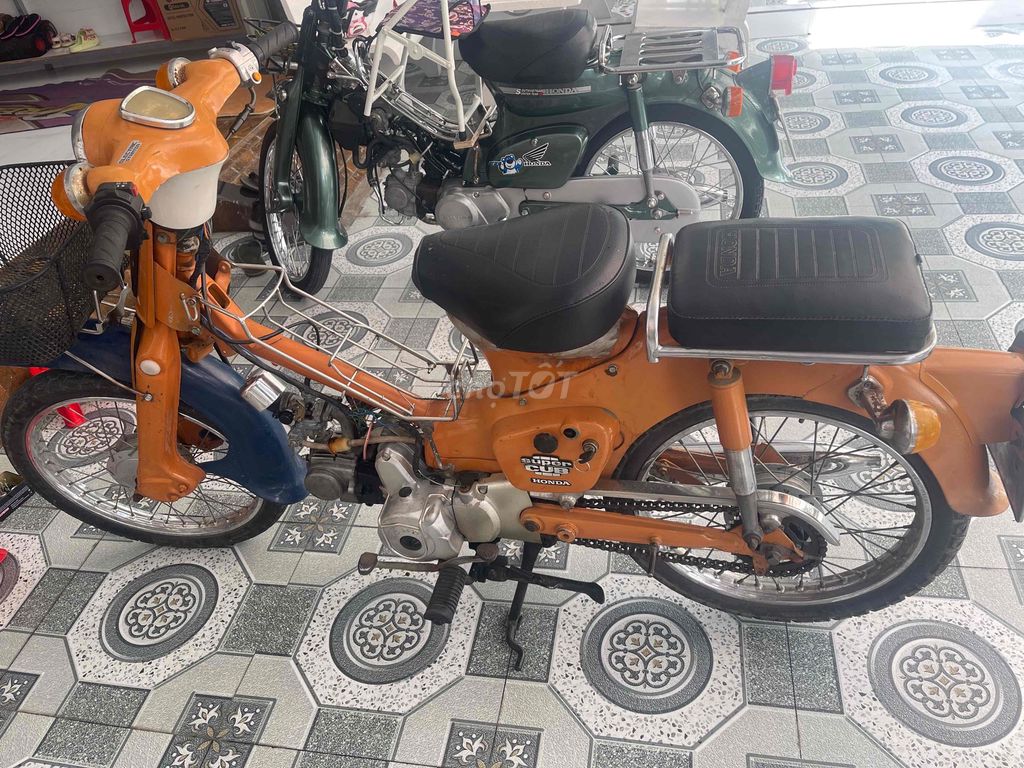 Honda Super 1980 - ảnh 1