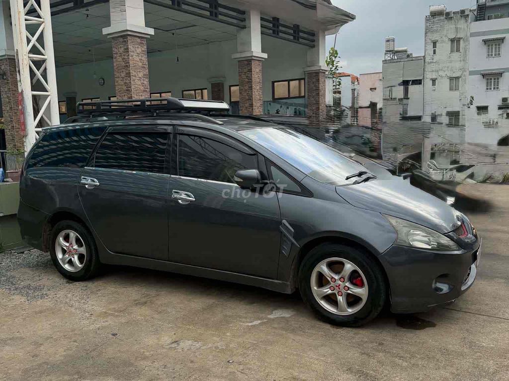 Mitsubishi Grandis 2005 - ảnh 1