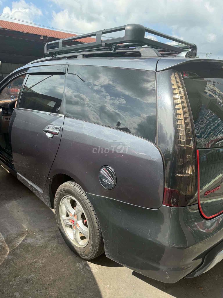 Mitsubishi Grandis 2005 - ảnh 4