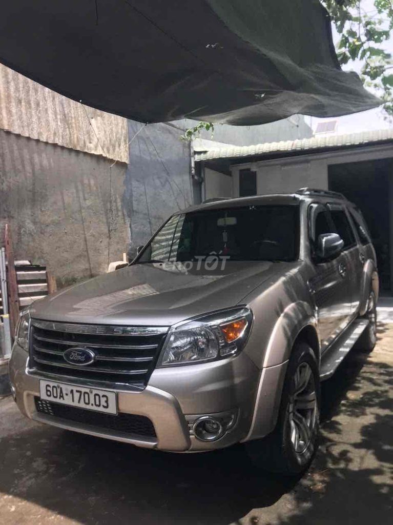Ford Everest 2011 - ảnh 1