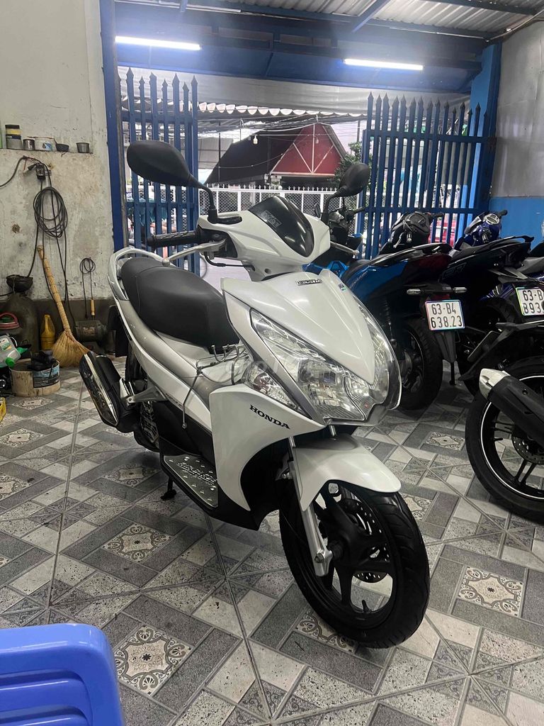 Honda Air Blade 2011 - ảnh 2