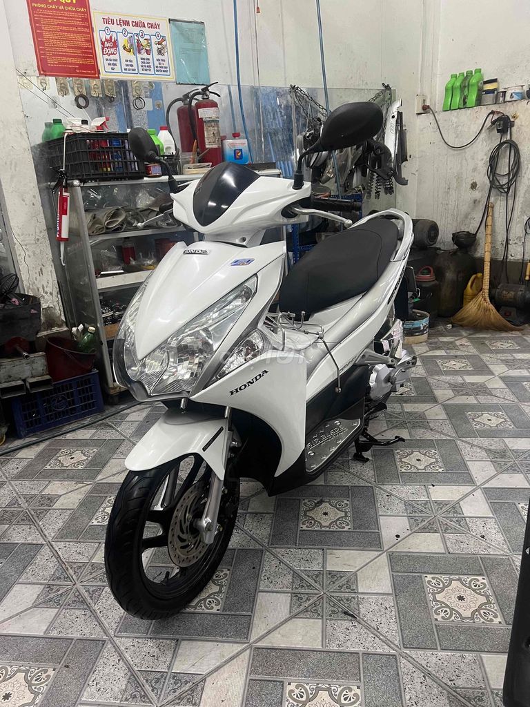 Honda Air Blade 2011 - ảnh 3