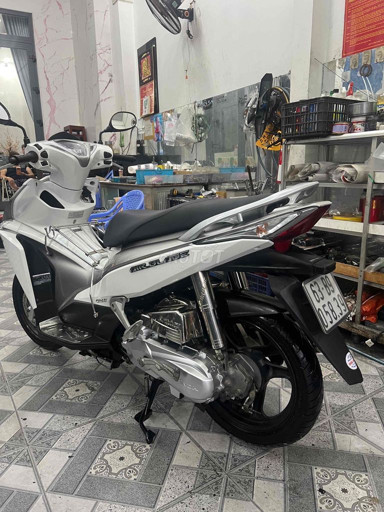 Honda Air Blade 2011 - ảnh 4