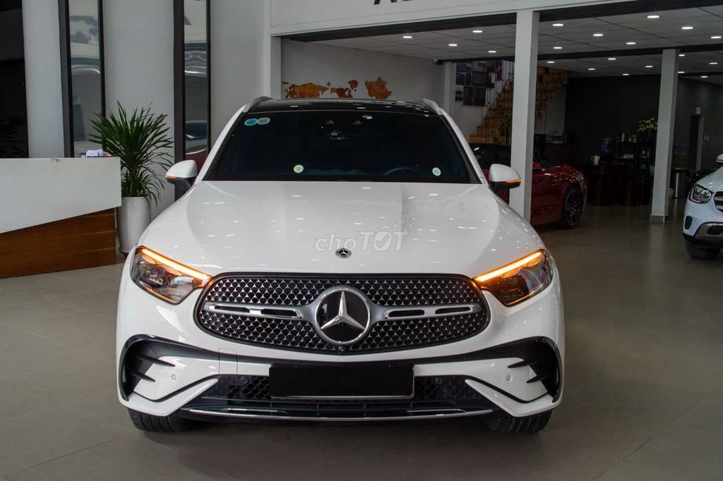 Mercedes-Benz GLC 2023 - ảnh 1