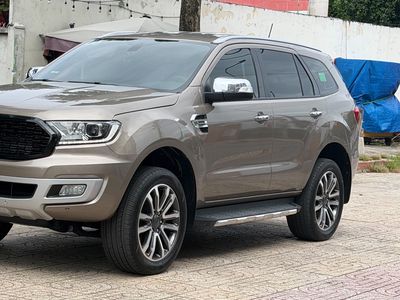 Ford Everest 2020 - ảnh 1