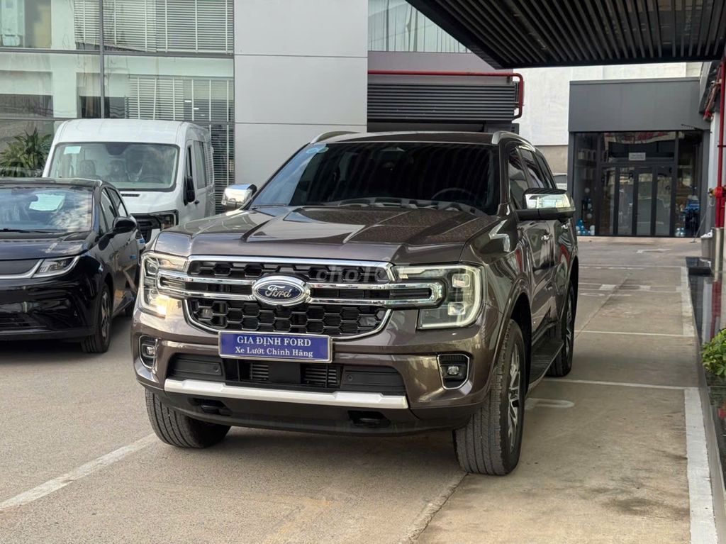 Ford Everest 2022 - ảnh 1