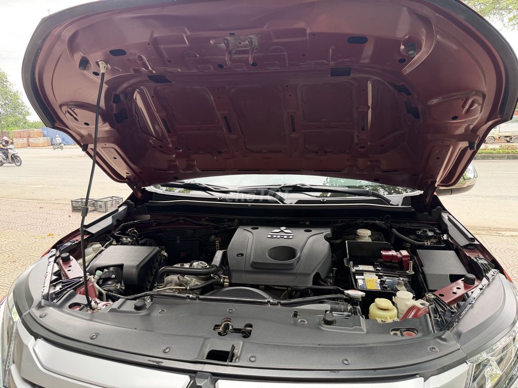 Mitsubishi Triton 2021 - ảnh 4