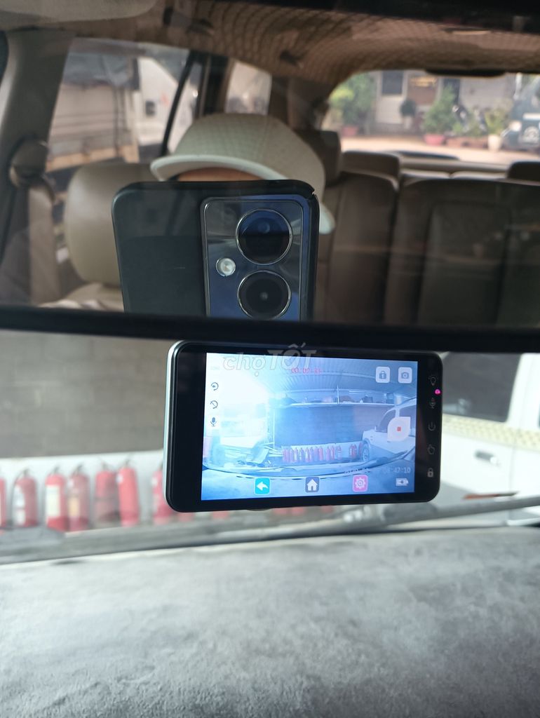 Toyota Innova 2011 - ảnh 3