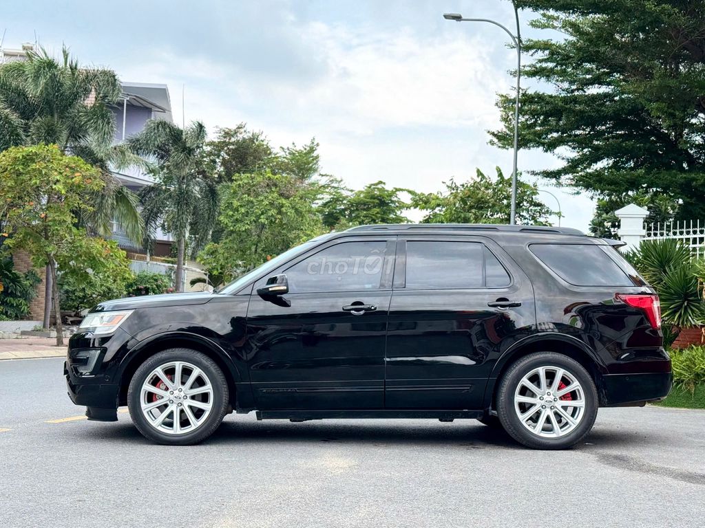 Ford Explorer 2016 - ảnh 2