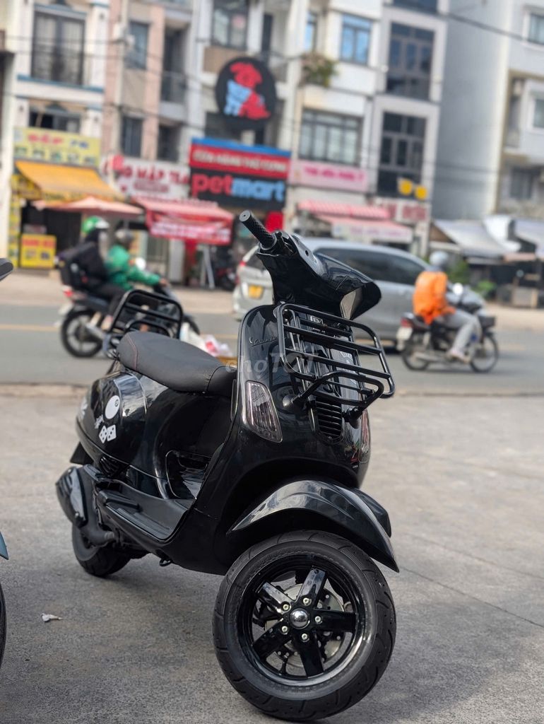 Piaggio Vespa 2010 - ảnh 3