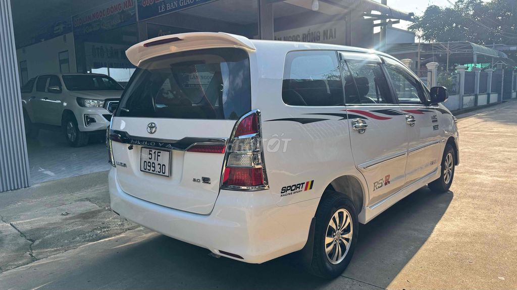 Toyota Innova 2015 - ảnh 5