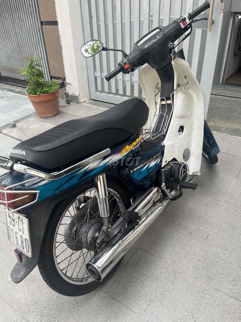 Honda Dream 1995 - ảnh 1
